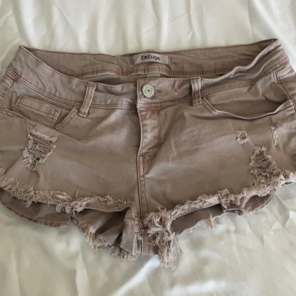 Refuge, size 8, blush color